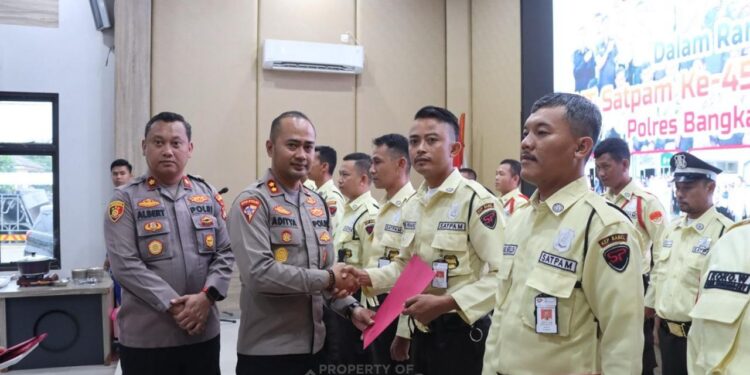 Momentum HUT ke- 45 Satpam, Sembilan Personel Satpam PT TIMAH Tbk Terima Penghargaan dari Kapolres Bangka Barat