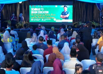 Ratusan Warga Serbu RSKI Galang, Seminar Otak Jadi Magnet