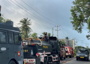Kebakaran Lahan di Depan Kantor BPN Natuna, Api Nyaris Jalar ke Jalan Lintas Nasional