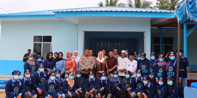 Negara Hadir dari Natuna, Bupati Resmikan Program MBG Yayasan Kemala Bhayangkari Polres Natuna di Tanjung