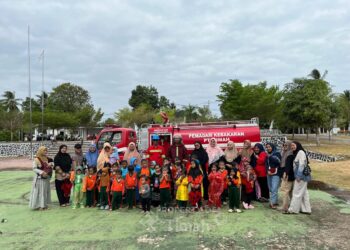 Tim Rescue dan Damkar PT TIMAH Tbk Kenalkan Pencegahan Bahaya Kebakaran kepada Pelajar PAUD Stania Madani