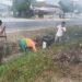 Jaga Wajah Pantai Piwang, Warga Batu Hitam Gotong Royong Bersama DLH dan Pelaku UKM