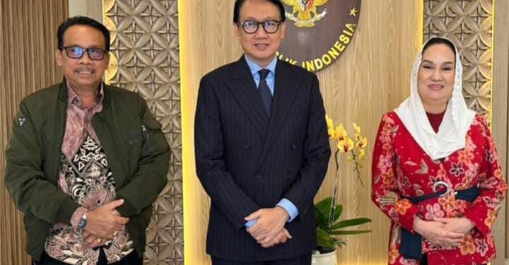 Perkuat Posisi Natuna sebagai Beranda NKRI, Bupati Cen Sui Lan Temui Wamenlu Bahas Kunjungan Dubes AS