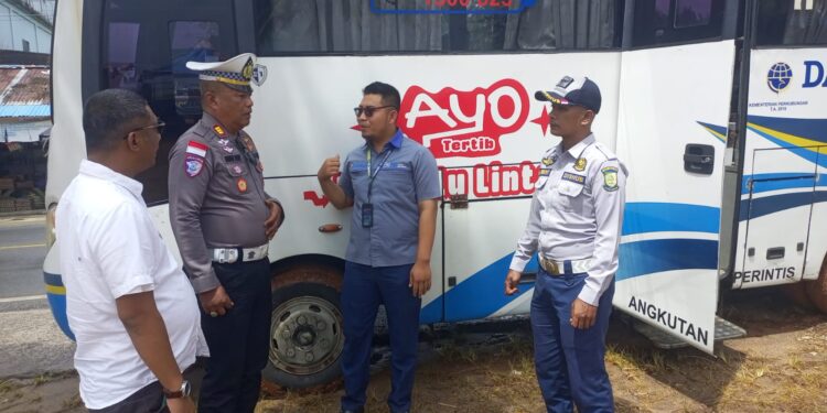Satlantas Polres Natuna dan Dishub Cek Armada Damri Jelang Mudik Lebaran