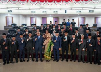 Bupati Solok Hadiri Rapat Paripurna Istimewa Peringatan HUT ke-77 Kabupaten Sijunjung‎