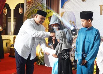 Senyum Anak Yatim di Pulau Kundur Terlihat saat Terima Santunan dari PT TIMAH