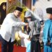 Senyum Anak Yatim di Pulau Kundur Terlihat saat Terima Santunan dari PT TIMAH