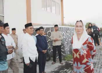 Safari Ramadan di Sedanau, Cen Sui Lan Turun Langsung Cek Embung Usai Keluhan Warga Soal Air Bersih dan Listrik