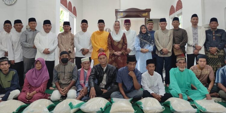 Tak Sekadar Safari, Cen Sui Lan ,Bupati Natuna Bawa Bantuan Nyata untuk Warga Batu Gajah