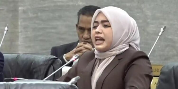 Rapat Paripurna Memanas: Anggota Dewan Kritik Kepemimpinan Zulfadli dan Dugaan Mafia Anggaran di DPRA