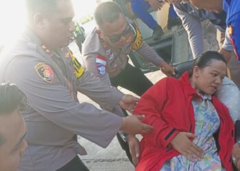 Aksi Cepat Kapolres Natuna Evakuasi Ibu Pasca Operasi Caesar dan Bayi 11 Hari, Wujud Nyata Polisi Hadir untuk Masyarakat