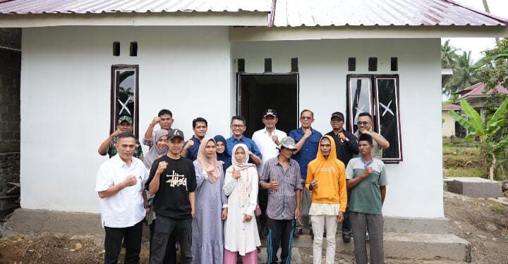 Bupati Solok Serahkan 6 Unit Rumah Huntap untuk Korban Bencana di Nagari Selayo