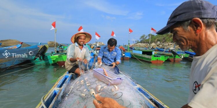 PT TIMAH Perkuat Kesejahteraan Pesisir Lewat Program Pemberdayaan Hingga Perlindungan Sosial 