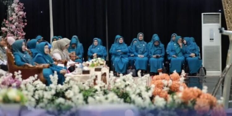 Ketua TP-PKK Kota Solok Perkuat Sinergi Pelaksanaan 10 Program Pokok PKK Menuju Indonesia Emas 2045