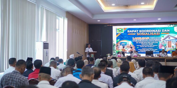 Bupati Solok Buka Rapat Koordinasi Dan Sosialisai Labelisasi Rumah Penerima Bansos Tahun 2026