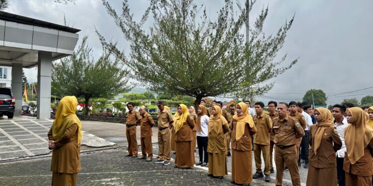 Kadis Kominfo Pimpin Apel Pagi, Tekankan Disiplin dan Kekompakan Kerja