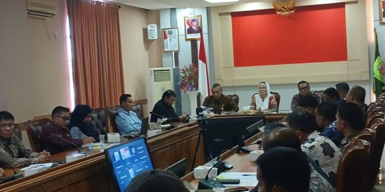 Langkah Tegas Cen Sui Lan : Pengawasan BBM Subsidi di Kabupaten Natuna Diperketat Demi Nelayan