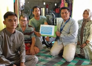 PT TIMAH Serahkan Bantuan Kursi Roda untuk Warga Teluk Radang, Ringankan Aktivitas Sehari-hari