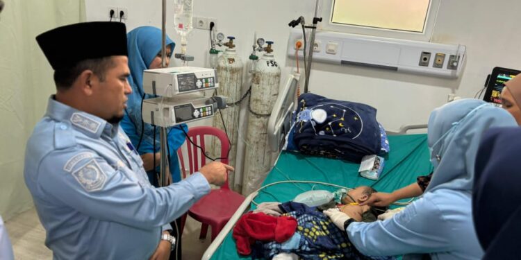 Wabup Solok Jenguk Bocah Korban Penganiayaan, Tegaskan Perlindungan Anak Jadi Prioritas