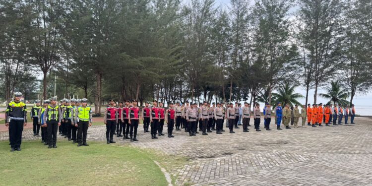 Takbir Bergema, Pengamanan Diperketat! Polres Natuna Turunkan 103 Personel Gabungan Jaga Malam Idul Adha 1447 H
