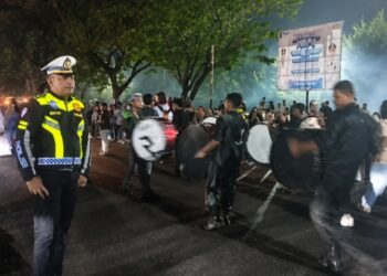 Satlantas Polres Natuna Kawal Pawai Takbir Idul Adha, Ribuan Warga Padati Pantai Piwang