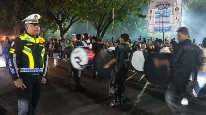 Satlantas Polres Natuna Kawal Pawai Takbir Idul Adha, Ribuan Warga Padati Pantai Piwang