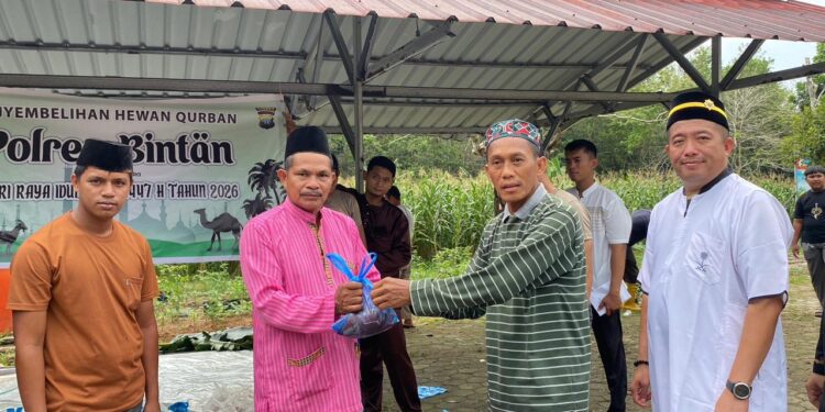Polres Bintan Tebar Kepedulian di Hari Raya Idul Adha 1447 H, Ratusan Warga Terima Daging Kurban
