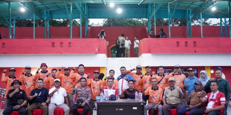 ‎Bupati Solok Hadiri Pembukaan Turnamen Sepak Bola Supayang Legend Cup U-40