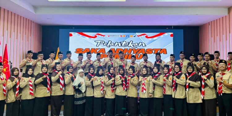 Wakil Bupati Solok Kukuhkan Pengurus Saka Pramuka Rintisan Yogaswara KPU Kabupaten Solok dan Lantik Adhiyasta Pemilu
