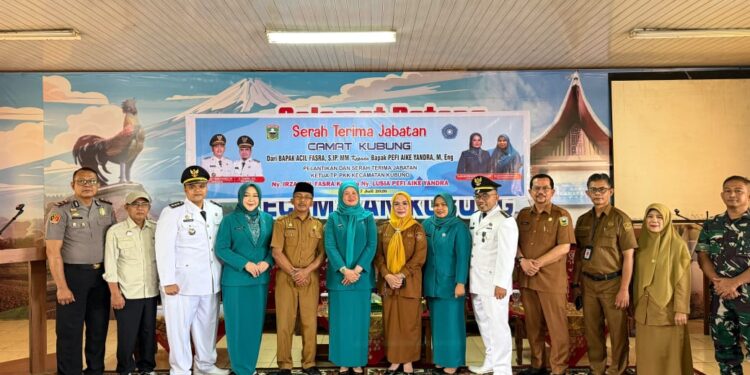 Serah Terima Jabatan Camat dan pelantikan Ketua TP-PKK Kec Kubung Berlangsung Khidmat