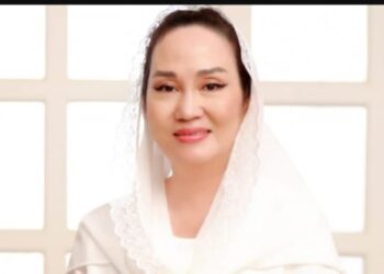 Bupati Natuna Cen Sui Lan Gerak Cepat Atasi Lonjakan Harga Minyak Goreng di Sedanau, Gelar Pasar Murah