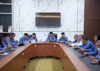 Bupati Solok Pimpin Rapat Koordinasi Pimpinan Bersama Seluruh Kepala OPD, Tekankan Percepatan Pembangunan dan Penguatan Kinerja