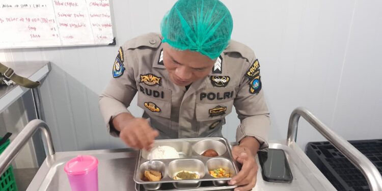 Food Safety Polres Lingga Wujudkan Makanan Bergizi yang Aman bagi 1.335 Penerima Manfaat