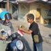 IWO Karimun Bagikan Ratusan Bendera Merah Putih, Semarak Kemerdekaan Menggema di Jalanan