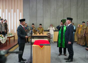 Bupati Solok Lantik Masheri Yanda Boy sebagai Pejabat Sekretaris Daerah