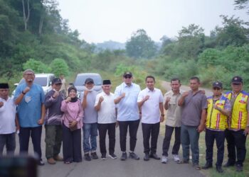 Wakil Ketua Komisi VI DPR RI Bersama Bupati dan Wali kota Solok Tinjau Jalan Lingkar Utara Laing, Perkuat Konektivitas Kota dan Kabupaten Solok