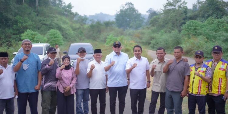 Wakil Ketua Komisi VI DPR RI Bersama Bupati dan Wali kota Solok Tinjau Jalan Lingkar Utara Laing, Perkuat Konektivitas Kota dan Kabupaten Solok
