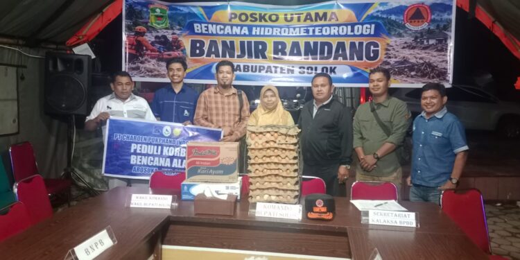 BANTUAN TERUS MENGALIR, PT. KARYA SEMANGAT MANDIRI SALURKAN 7.500 BUTIR TELUR UNTUK KORBAN GALODO SOLOK