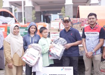 Pertamina Peduli Salurkan Bantuan untuk Meringankan Beban Korban Bencana Galodo di Arosuka